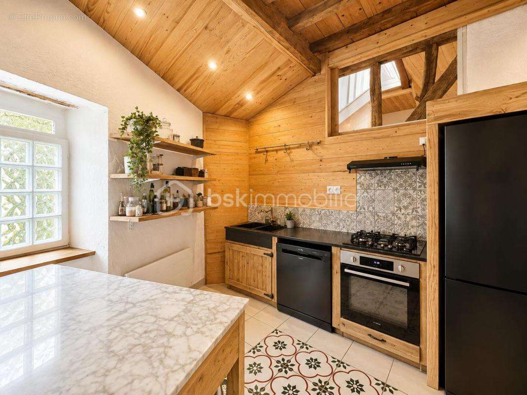 Maison à VIC-FEZENSAC
