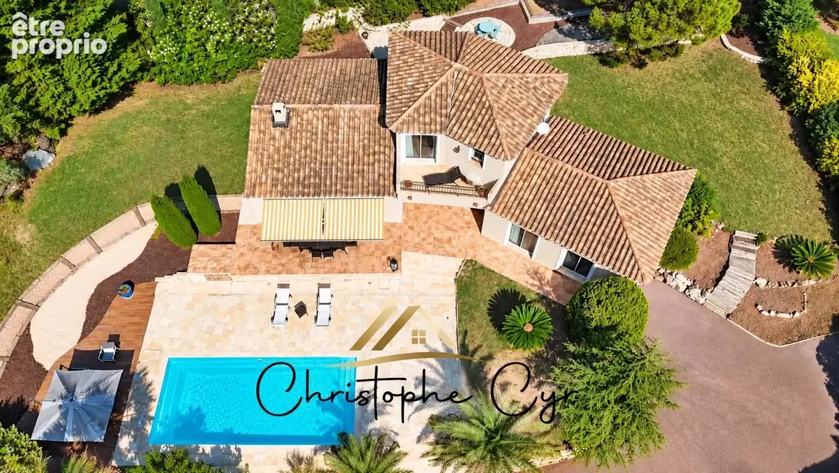 Saint-raphaël – villa avec piscine, environ 150 m², terrain de 1 500 m² - photo 2