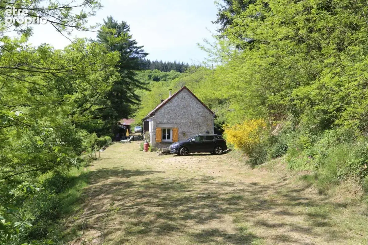 Propriété avec vue dégagée isolée au milieu de ses bois - photo 15