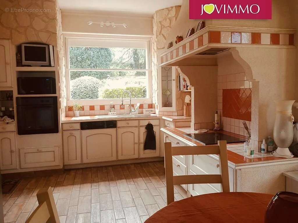 Maison à NERIS-LES-BAINS