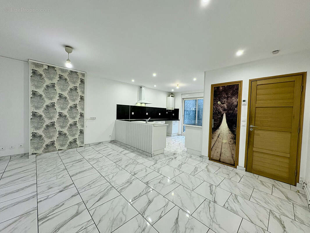 Maison à SAINT-QUENTIN