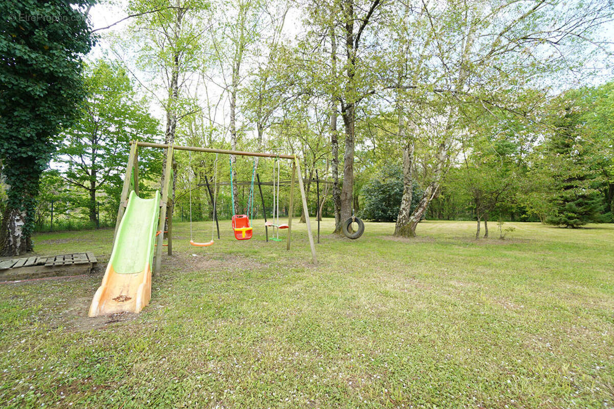 Maison à SAINT-GERVAIS-EN-BELIN