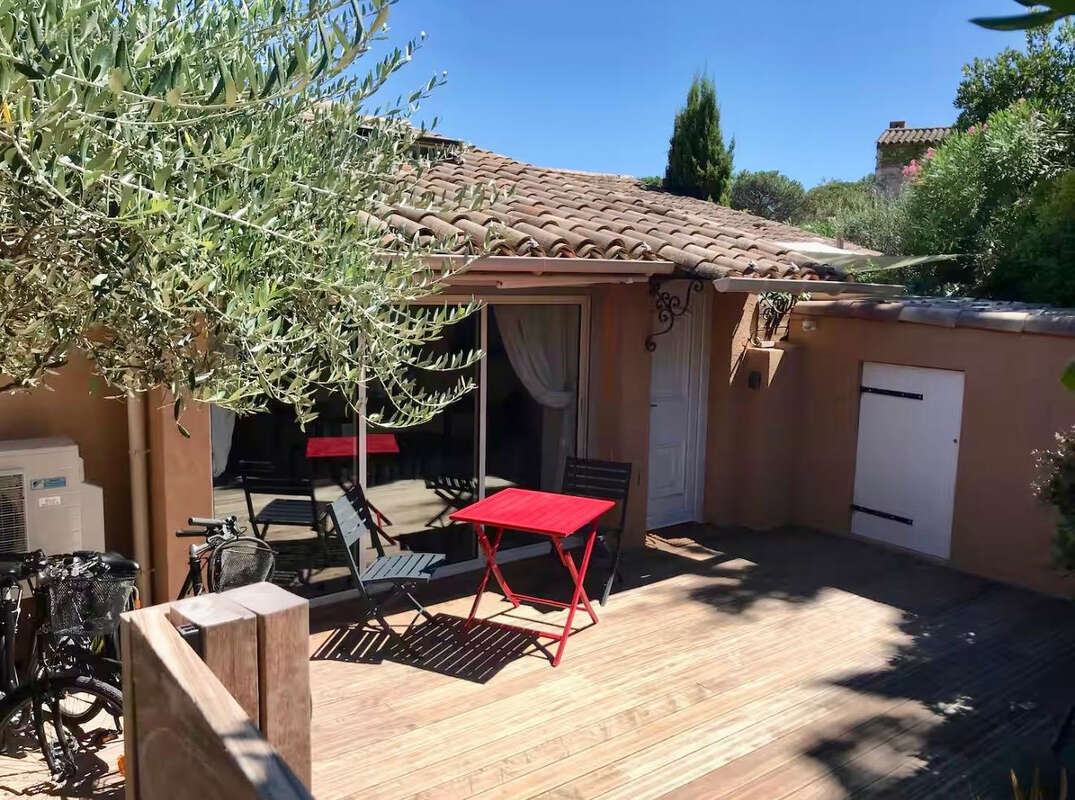 Charmant mazet rénové à proximité de Saint-Tropez - photo 11