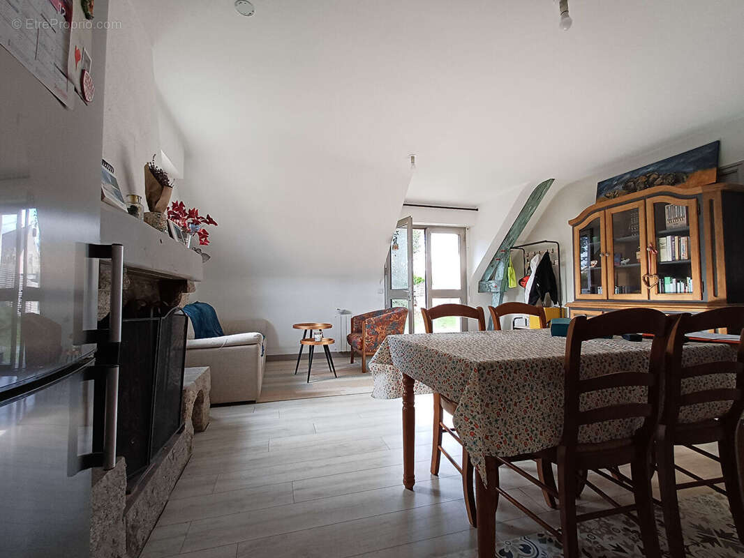 Appartement à NIVILLAC