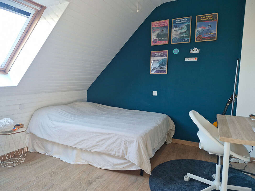 Maison à LAMPAUL-PLOUARZEL