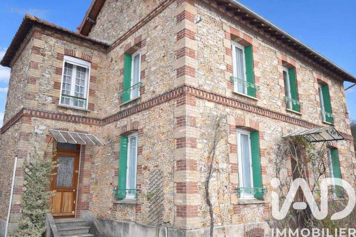Photo 1 - Maison à VERNEUIL-L'ETANG