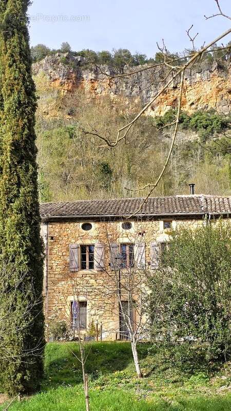 Maison de pierres renovee dans village de charme - photo 11