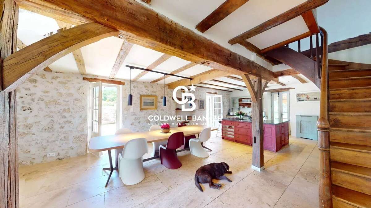 Maison à MONTAIGU-DE-QUERCY