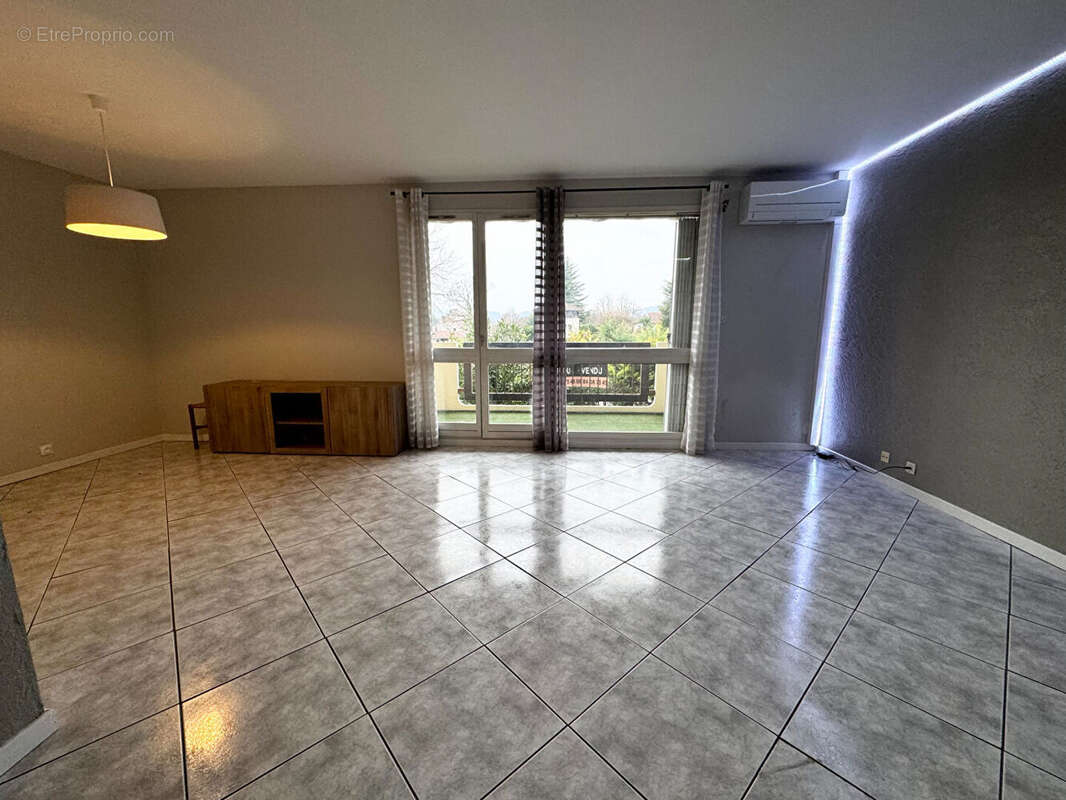 Appartement à CROLLES