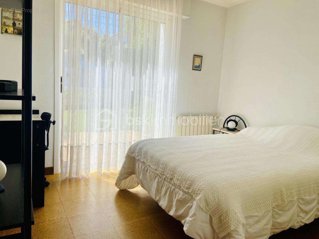 HENDAYE – Une maison familiale aux volumes exceptionnels, où tout se vit de plain-pied ! - photo 8