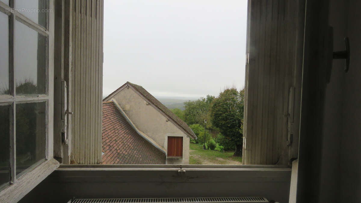 Ensemble immobilier de 2 maisons (en pierres et mitoyennes) avec une grange (en pierres) Secteur SAINT RAPHAEL - photo 17