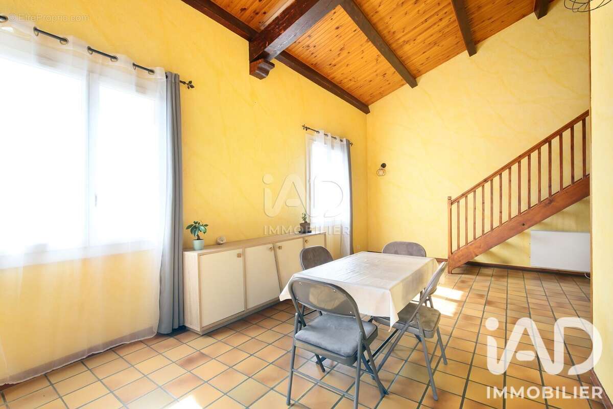 Maison 117 m² à Castelnau-D'estretefonds  - photo 8