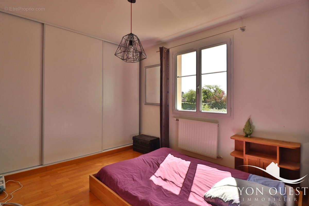 Maison à CHARBONNIERES-LES-BAINS