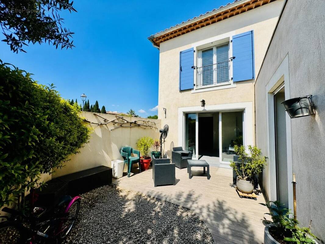 Photo 1 - Maison à LA TOUR-D'AIGUES