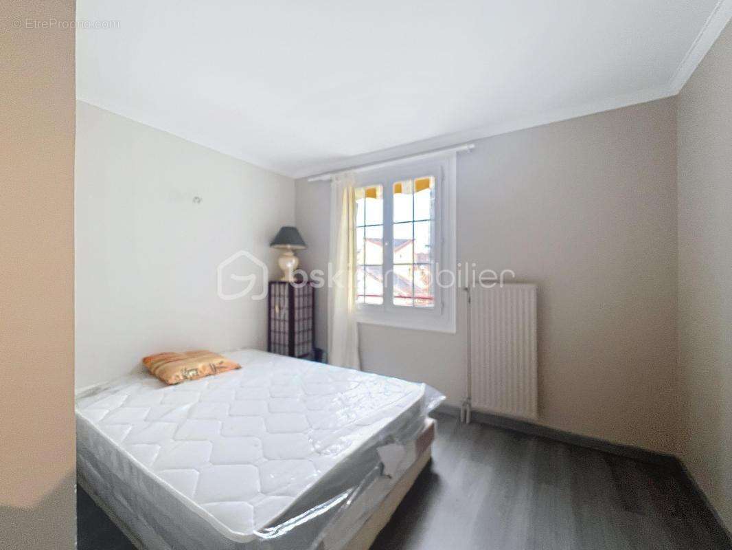 Maison à COMBS-LA-VILLE