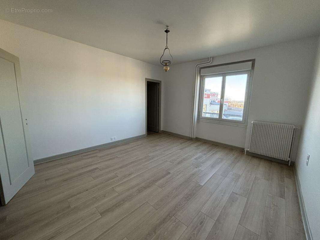 Appartement à LUBERSAC