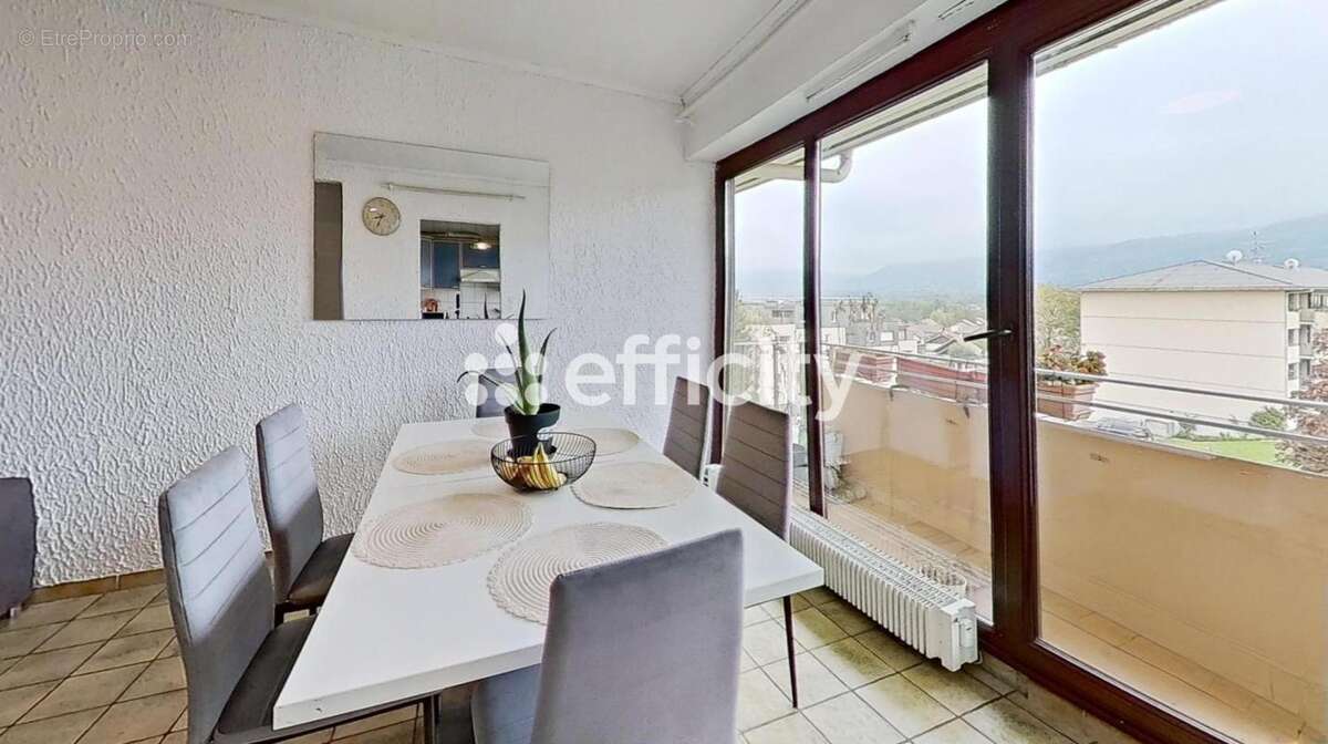 Appartement à LA ROCHE-SUR-FORON