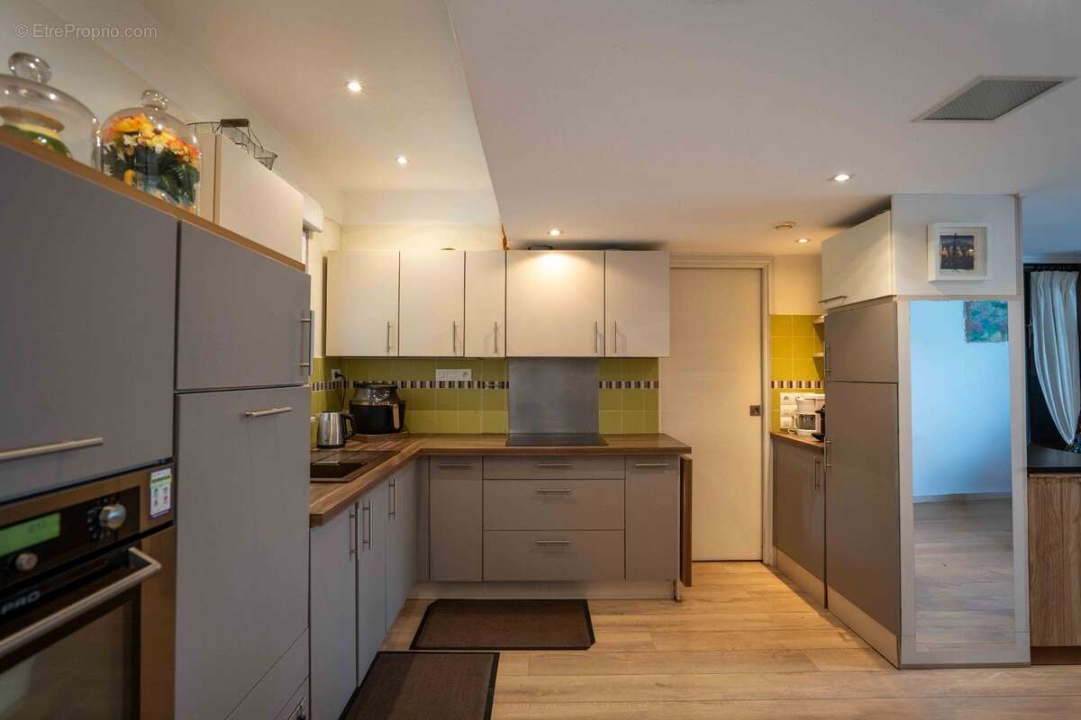 Maison de plain-pied à vendre 5 pièces VENISSIEUX (69) - photo 6