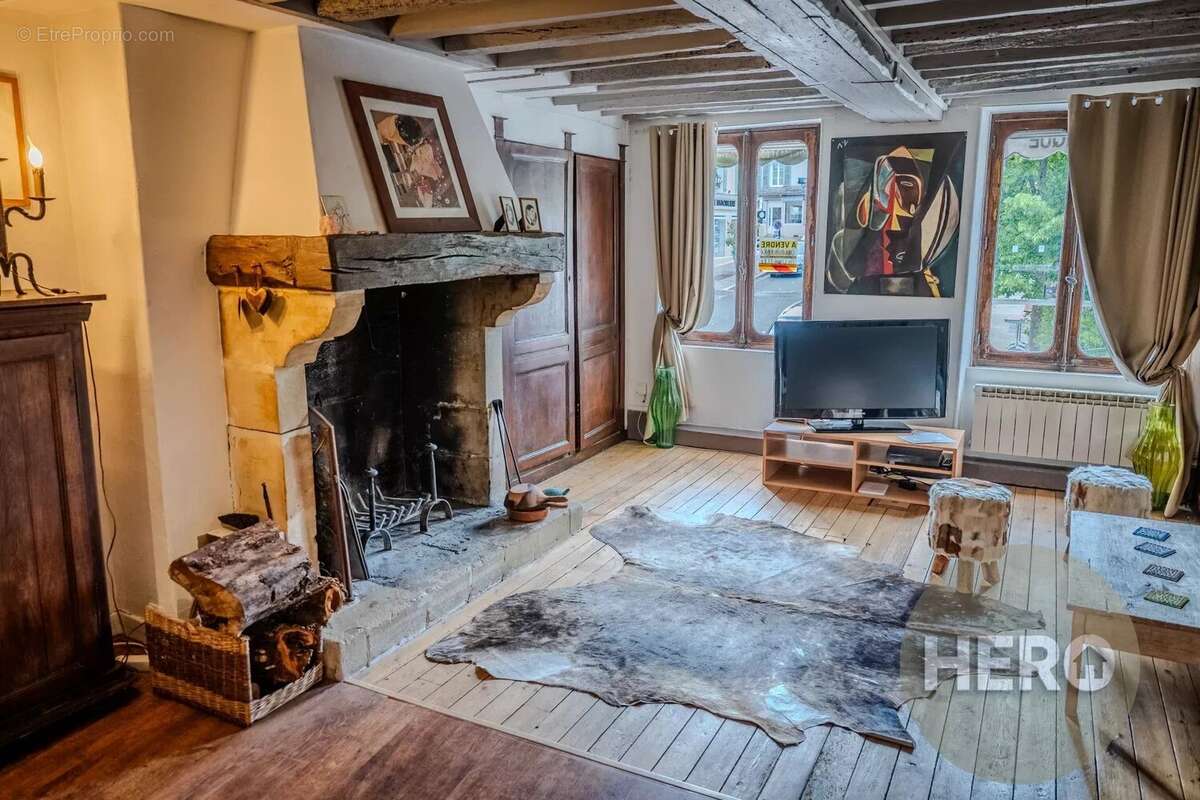 Appartement à NEAUPHLE-LE-CHATEAU