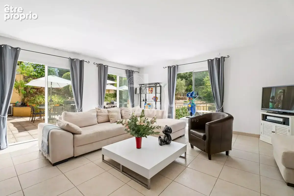 Villa de prestige au sein d’un domaine privé d’exception avec vue panoramique - photo 22