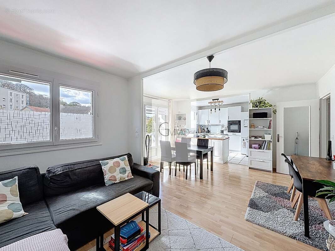 Appartement à SAINT-CYR-L'ECOLE