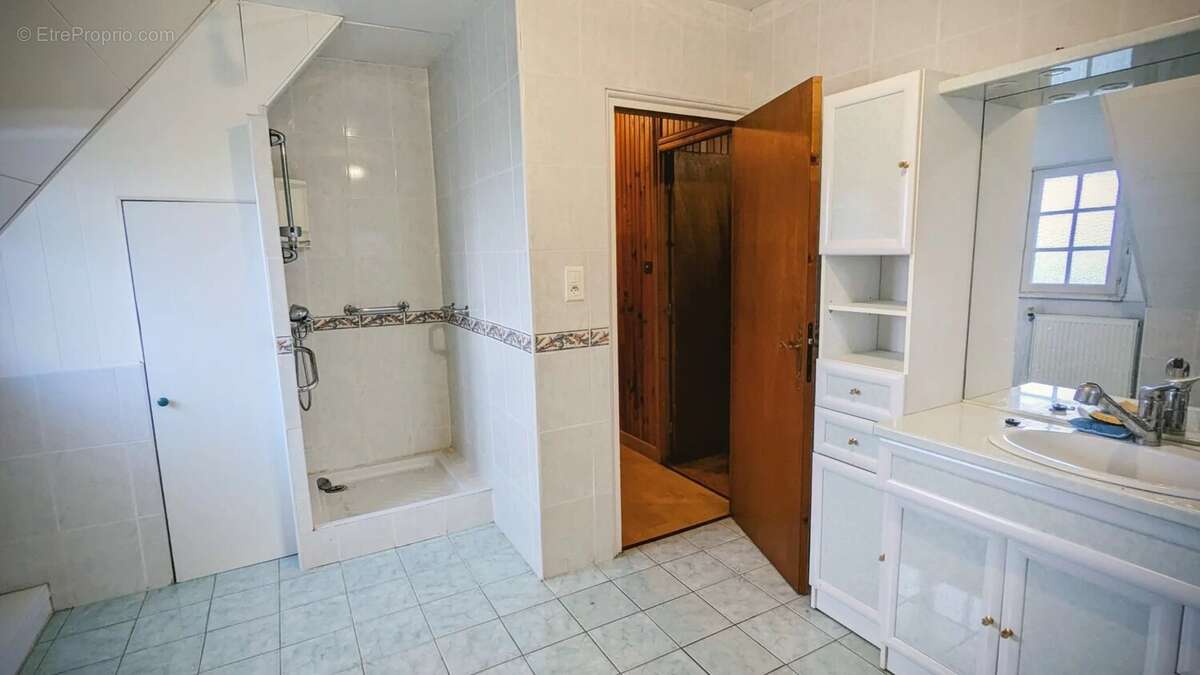 Maison à PLONEVEZ-PORZAY