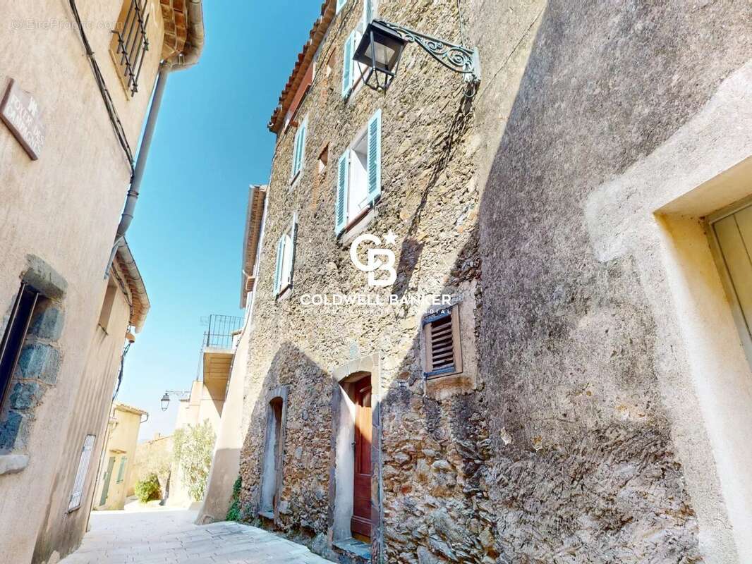 Appartement à GASSIN