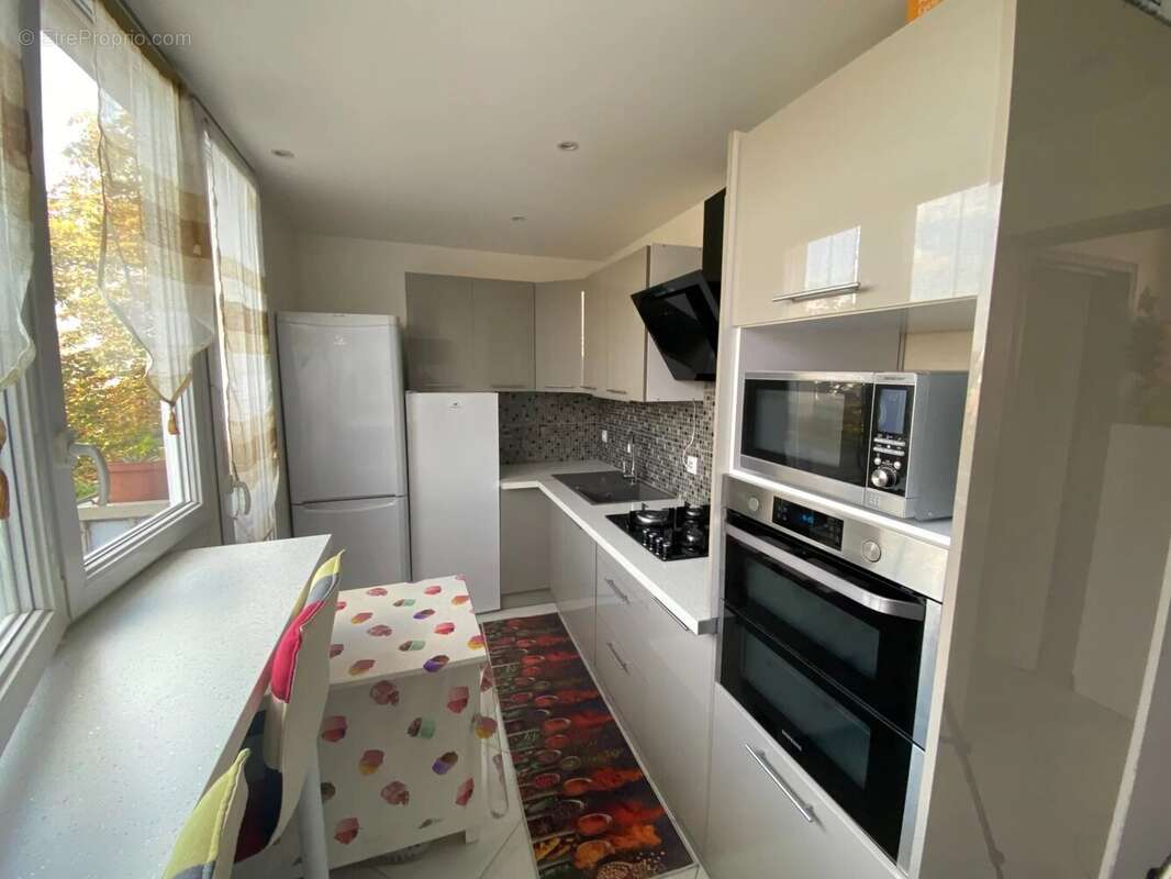 Appartement à LE PLESSIS-TREVISE