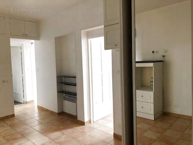Appartement à MARSEILLE-5E
