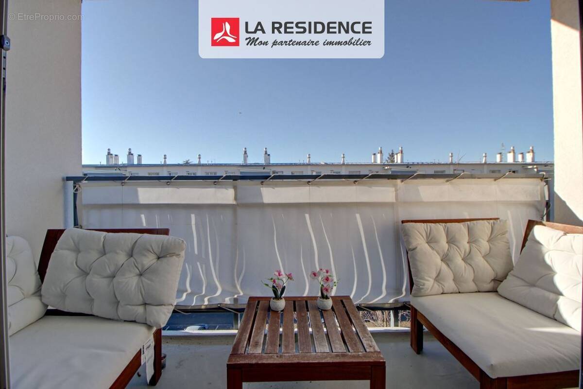 Appartement à LES CLAYES-SOUS-BOIS