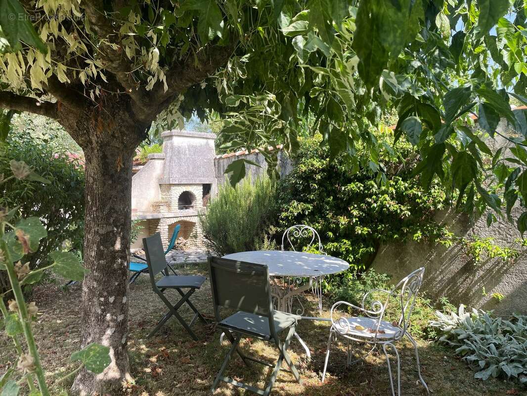 Maison de village de caractère à proximité de Saintes - photo 15
