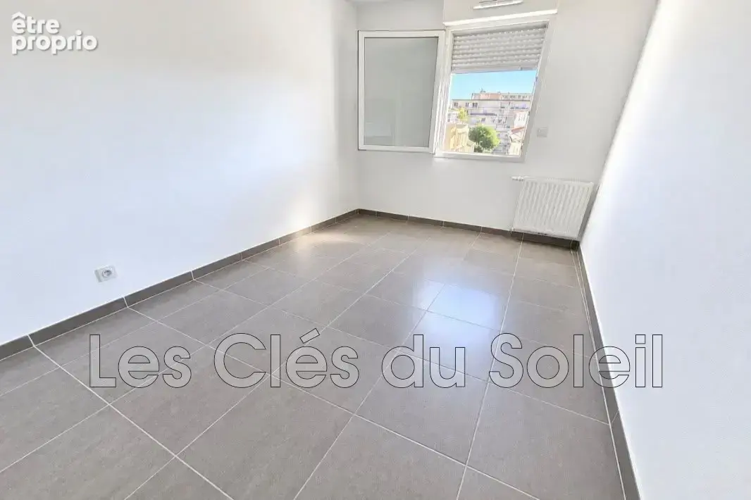 Appartement 3 pièces 63 m² à vendre à Toulon (83100) - photo 4