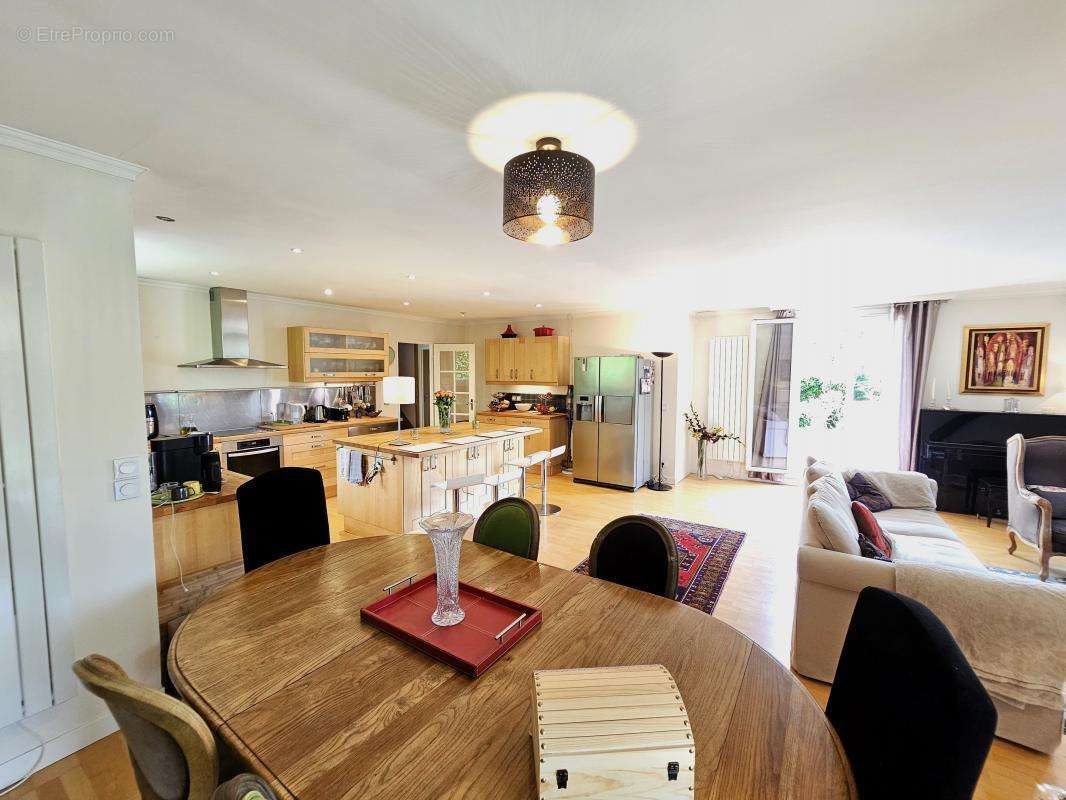 Maison à SAINT-NOM-LA-BRETECHE