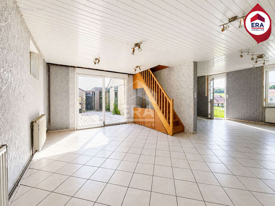 Maison 3 chambres à Estrée-Blanche - Beaux volumes et fort potentiel d'aménagement - photo 3