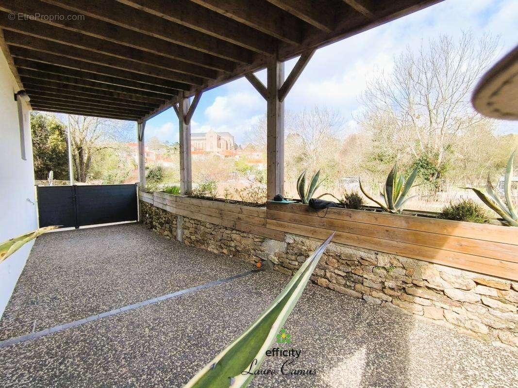 Maison 213 m² à Talmont-Saint-Hilaire  - photo 4