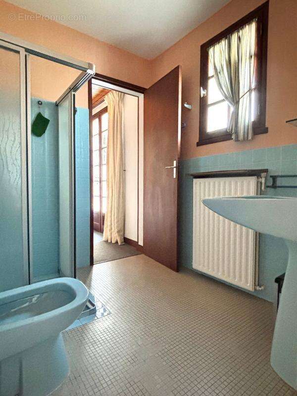 Maison à LA BREE-LES-BAINS