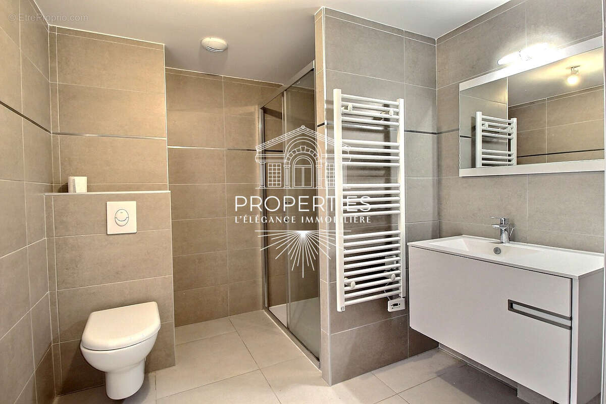 Appartement à BORMES-LES-MIMOSAS