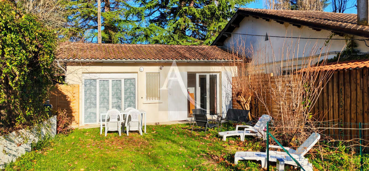 Maison à LACAPELLE-BIRON