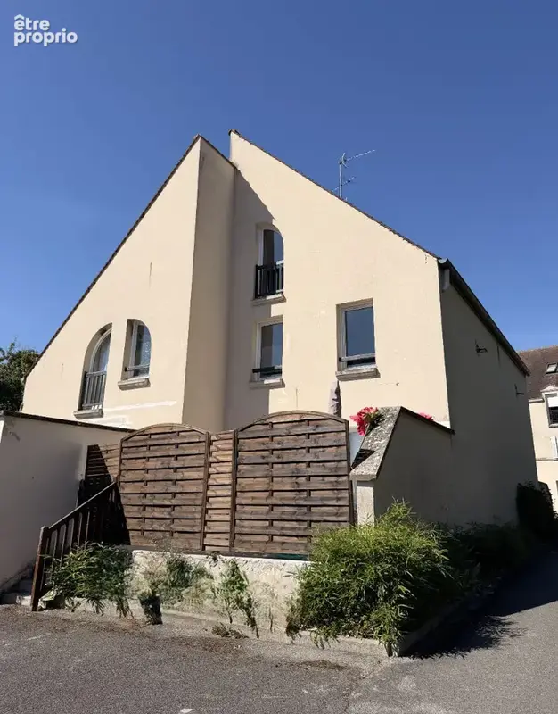Appartement à LA CHAPELLE-EN-SERVAL