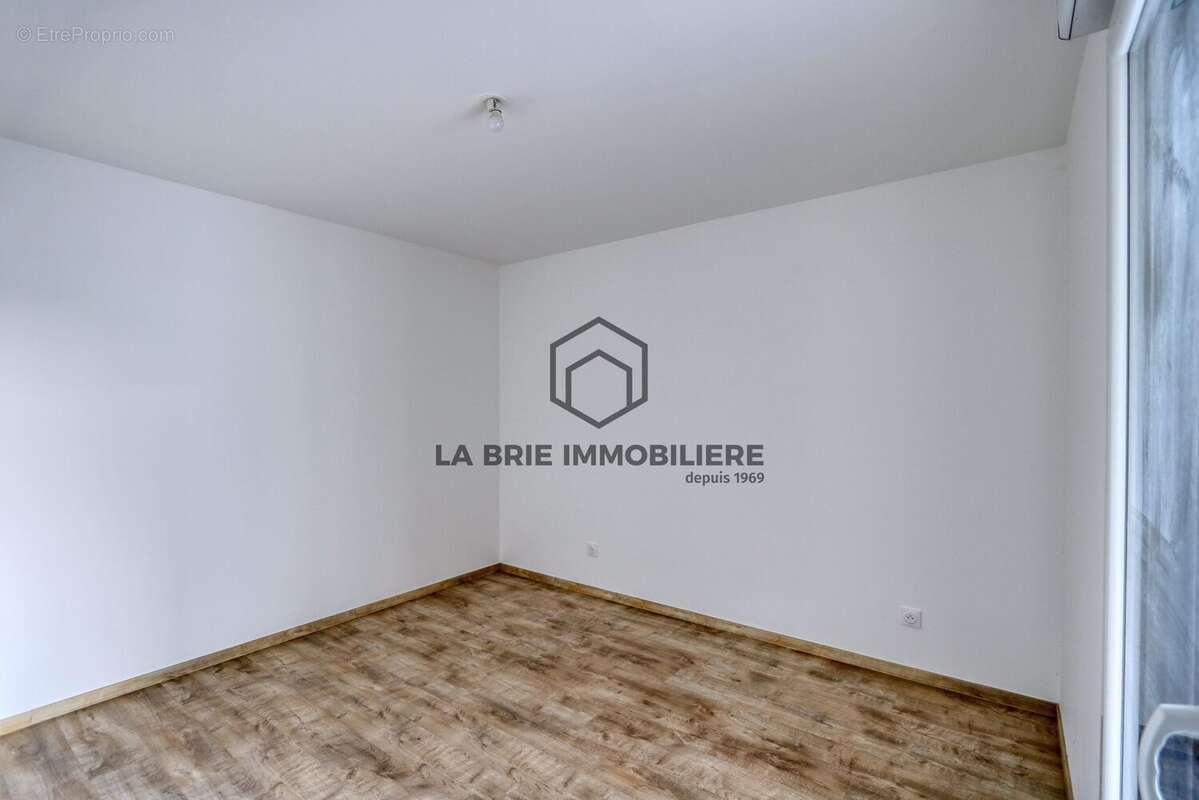 Appartement 49 m² à Mennecy  - photo 7