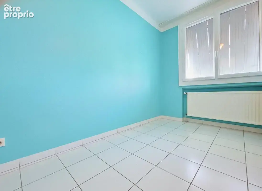 Appartement - 2 Chambres - 1 Bureau - 1 Balcon - 1 Loggia - Parking - Proche toutes commodités - photo 12