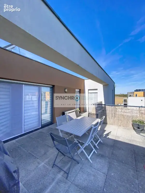 F2 en attique avec terrasse et garage - photo 5