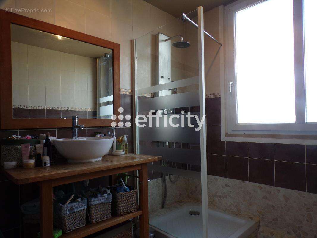 Appartement à LE PONTET