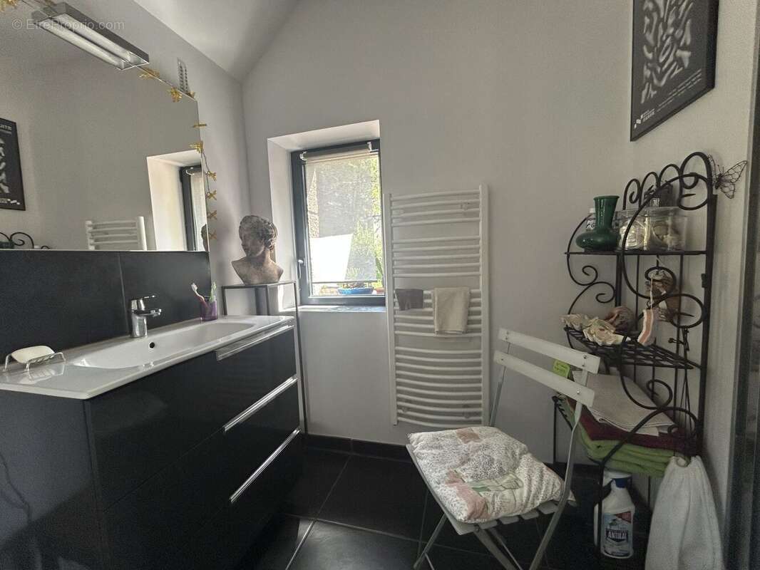 Maison 83 m² à Pont-D'ouilly  - photo 8
