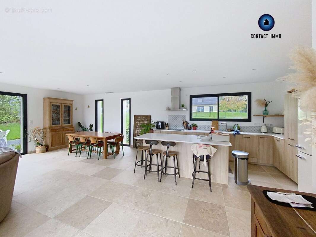 Maison à LAGRAULIERE