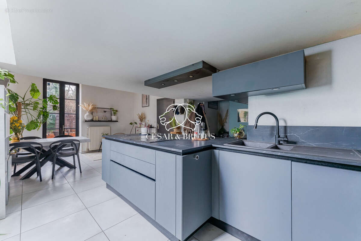 Appartement à LYON-9E