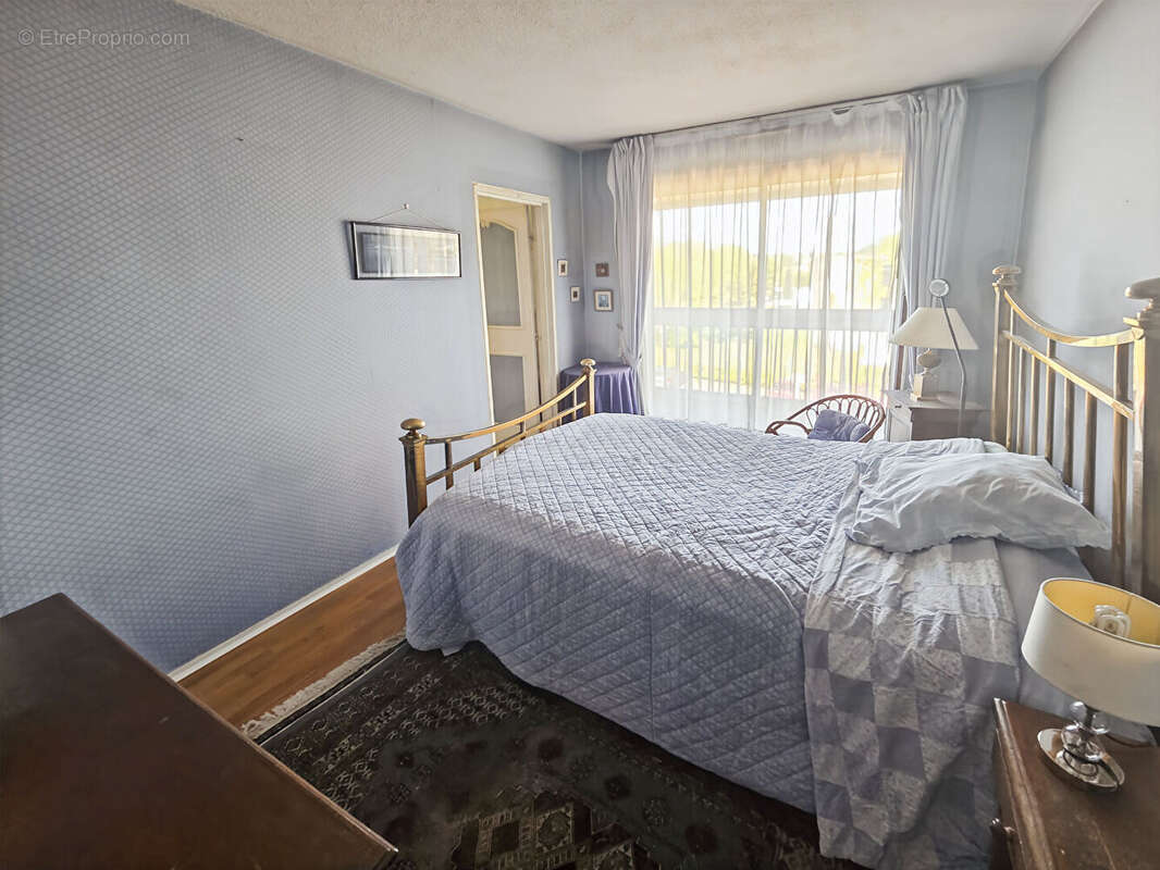 Appartement à VERRIERES-LE-BUISSON