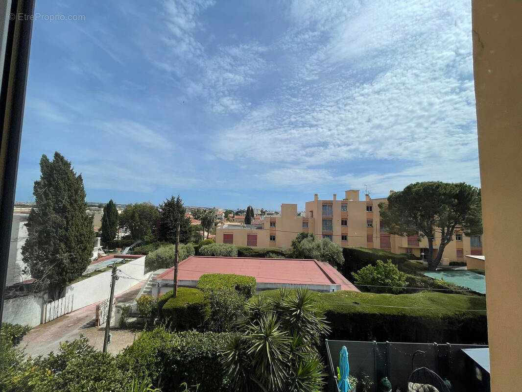 Appartement à VALLAURIS