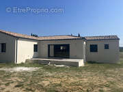 Maison à SAINT-JULIEN-DE-PEYROLAS