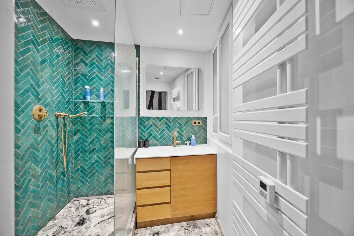 Appartement à PARIS-3E